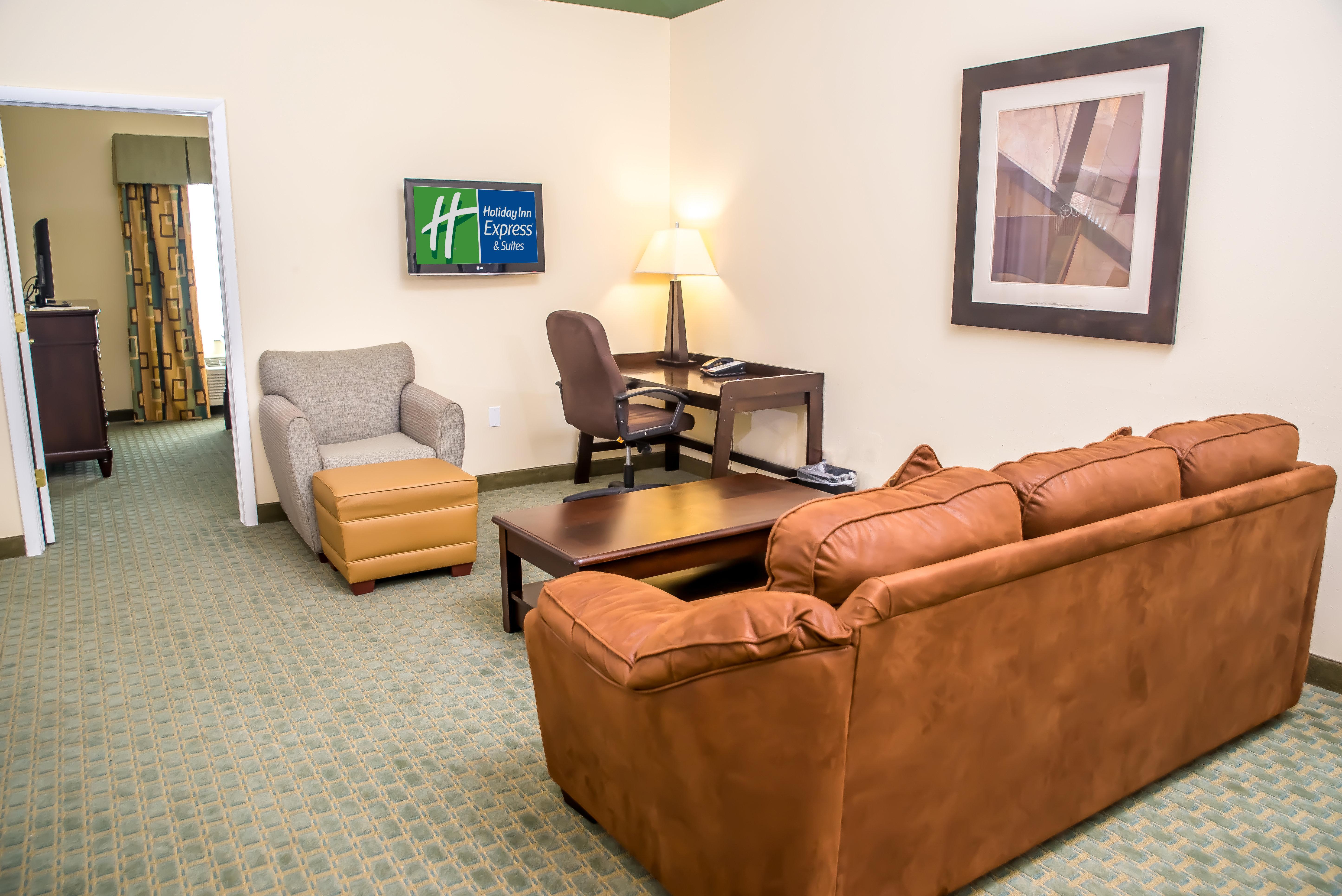 Holiday Inn Express & Suites Cocoa By Ihg Exterior photo
