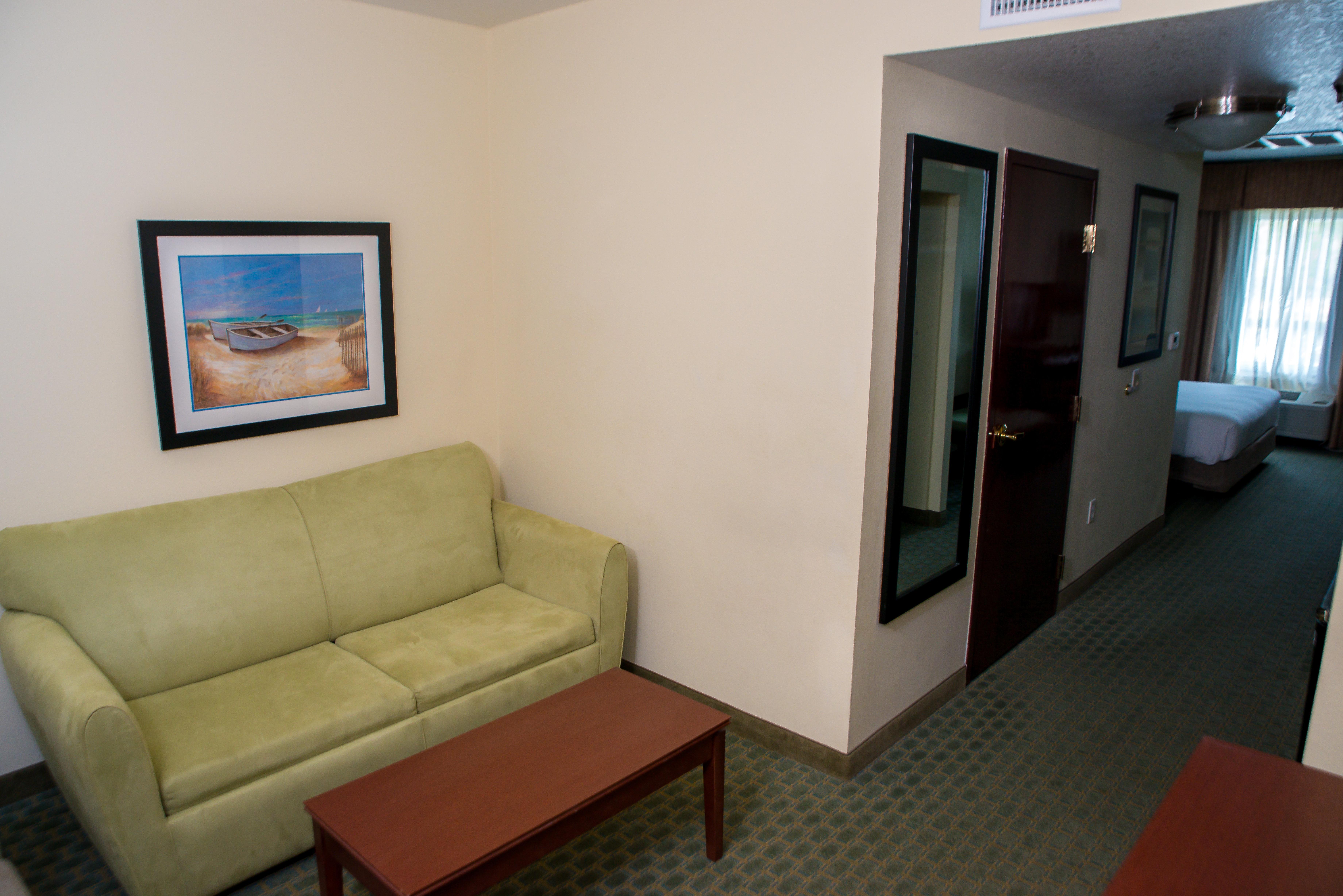 Holiday Inn Express & Suites Cocoa By Ihg Exterior photo