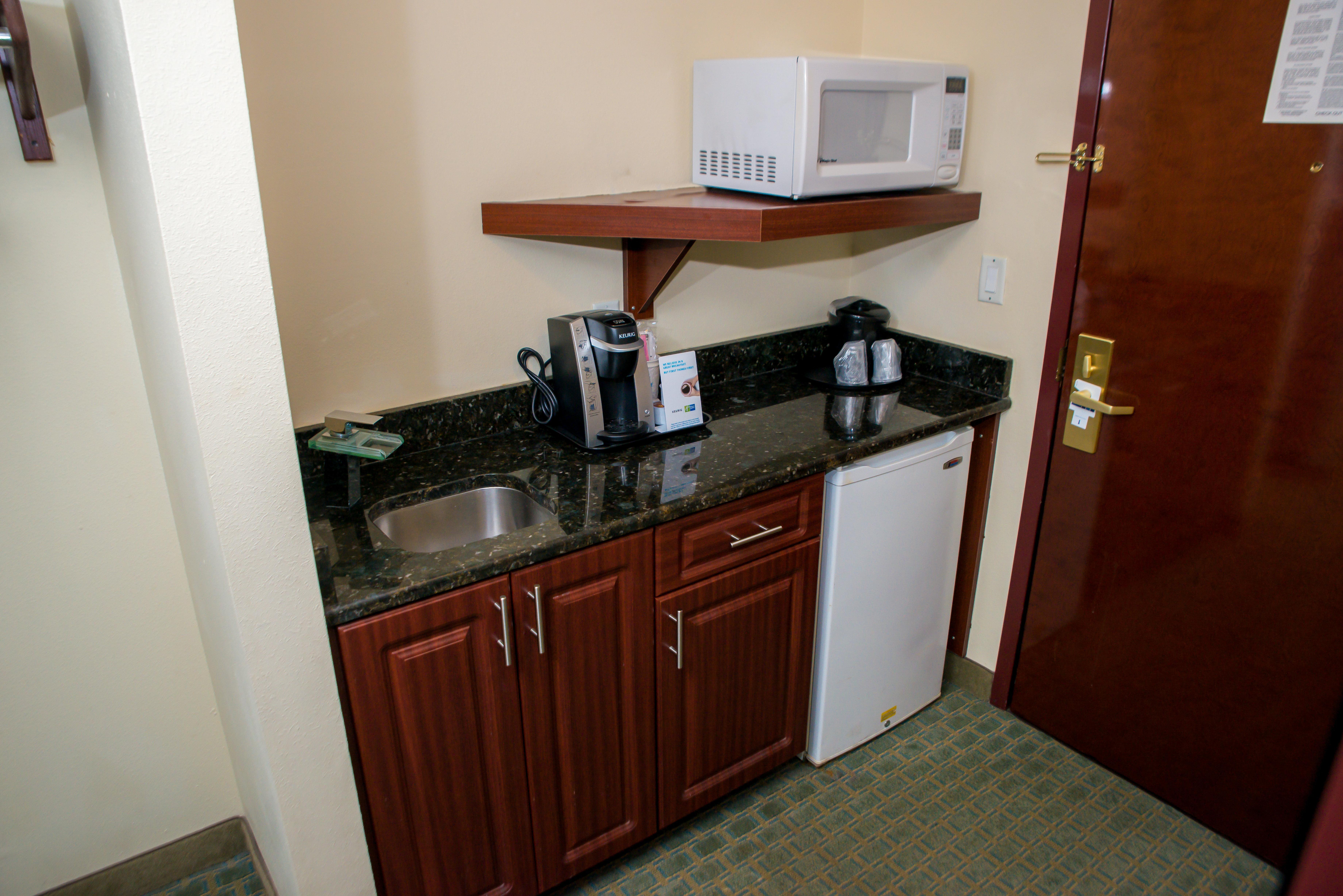 Holiday Inn Express & Suites Cocoa By Ihg Exterior photo