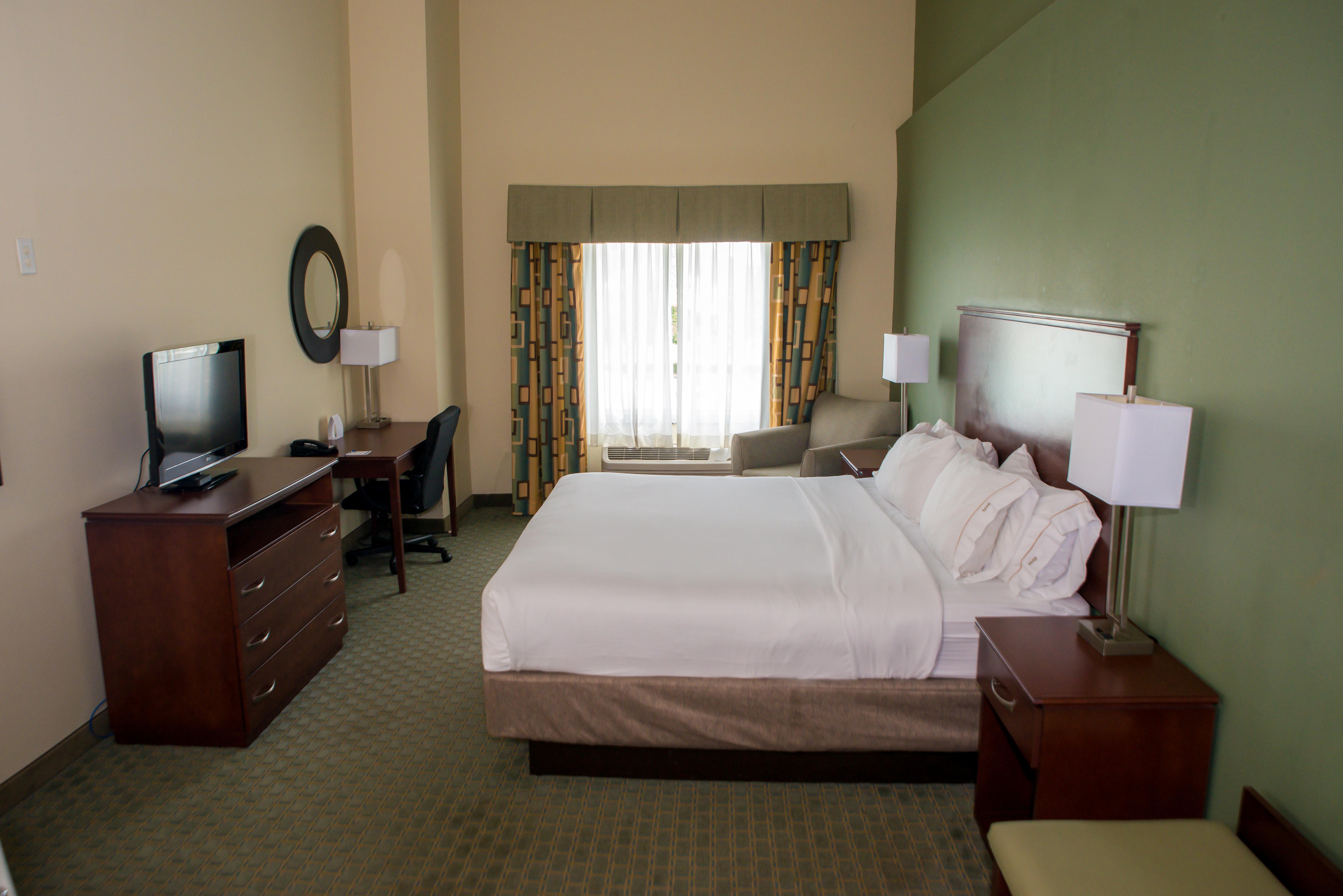 Holiday Inn Express & Suites Cocoa By Ihg Exterior photo