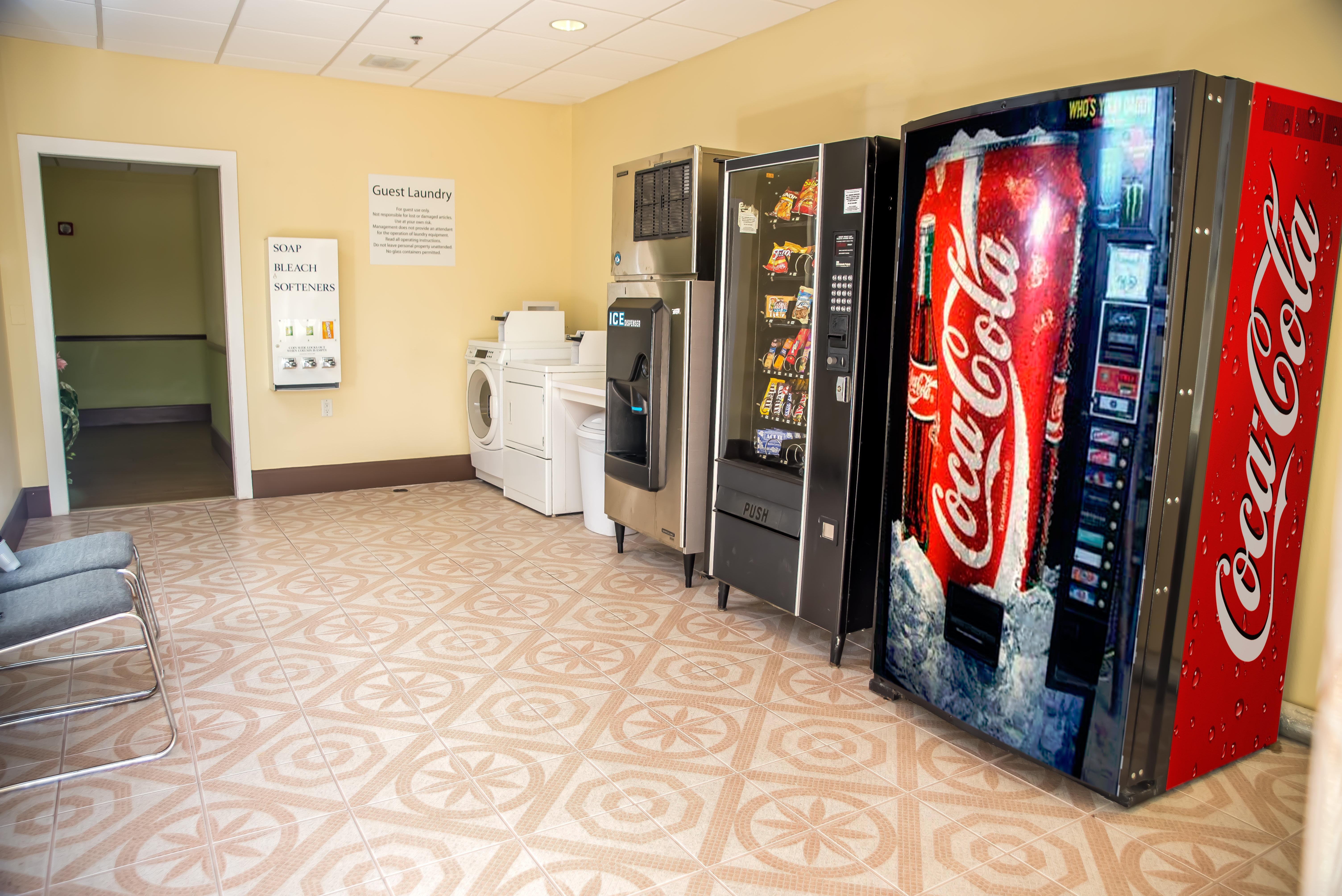 Holiday Inn Express & Suites Cocoa By Ihg Exterior photo