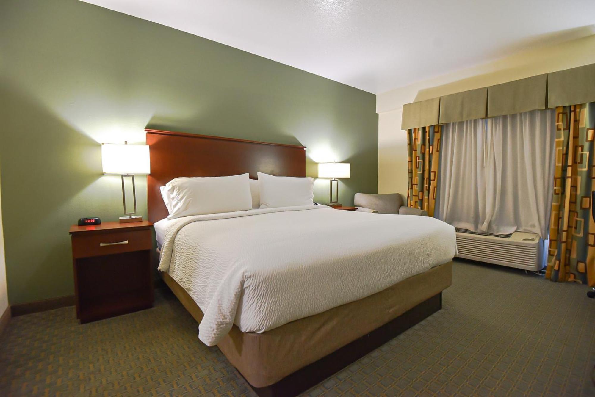 Holiday Inn Express & Suites Cocoa By Ihg Exterior photo