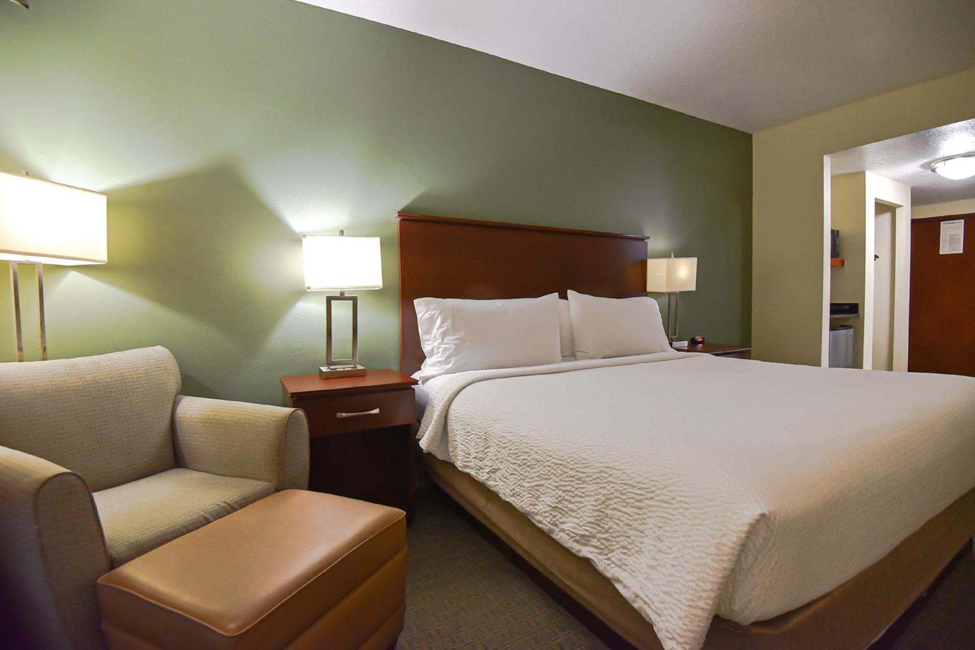 Holiday Inn Express & Suites Cocoa By Ihg Exterior photo
