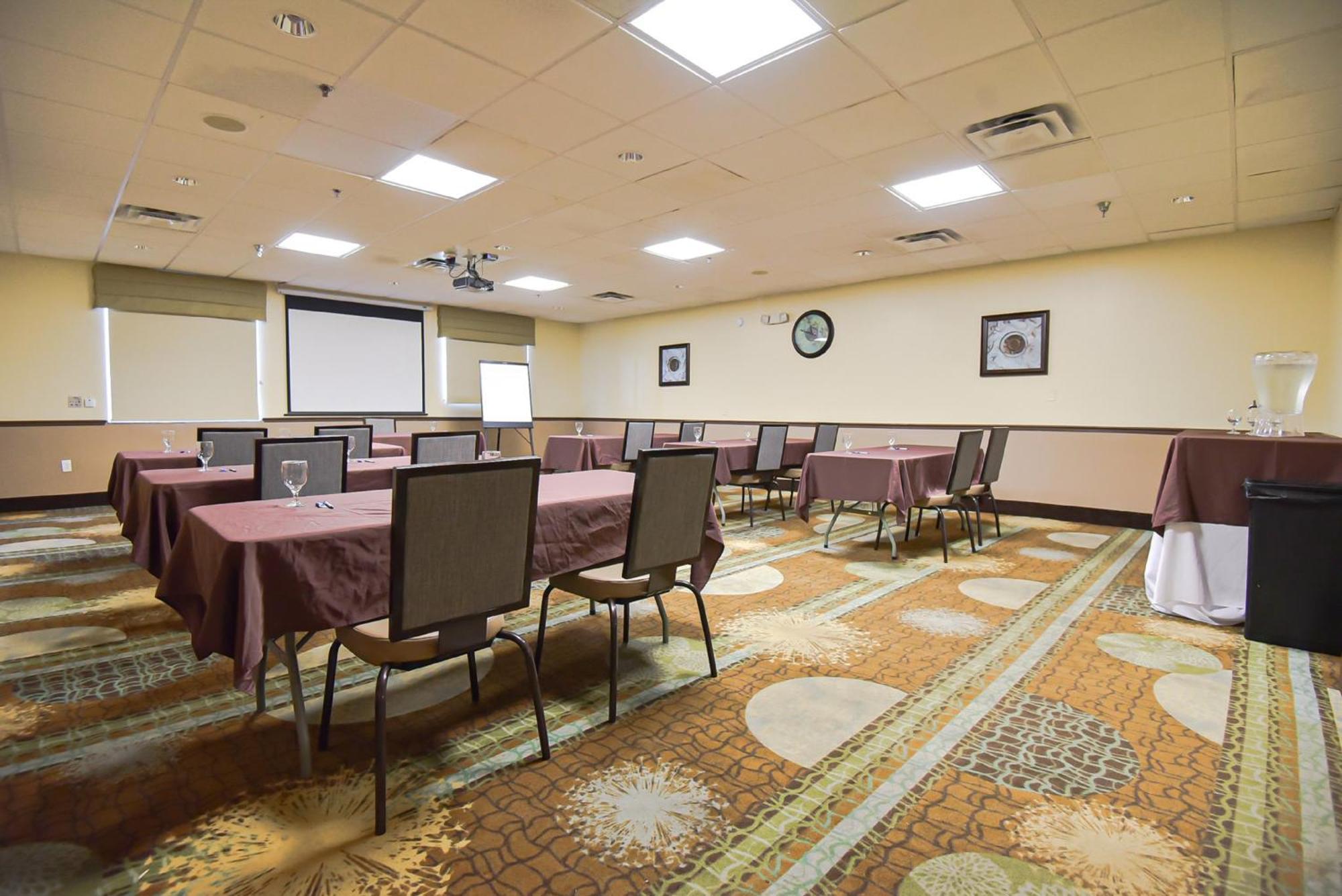 Holiday Inn Express & Suites Cocoa By Ihg Exterior photo